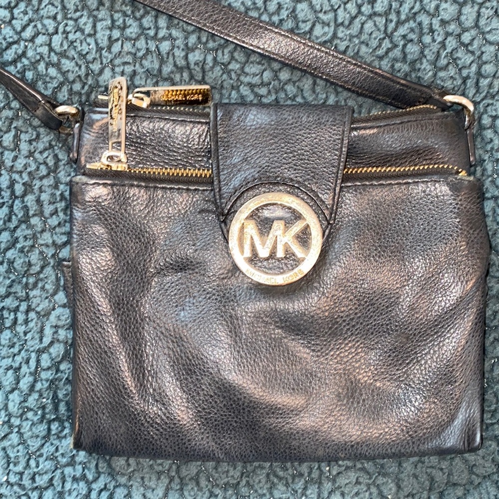 Michael Kors black crossbody purse